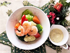 海老と温野菜のサラダ